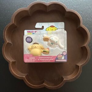 Hello Kitty & Friends ~ Cinnamoroll & Pompompurin Figures